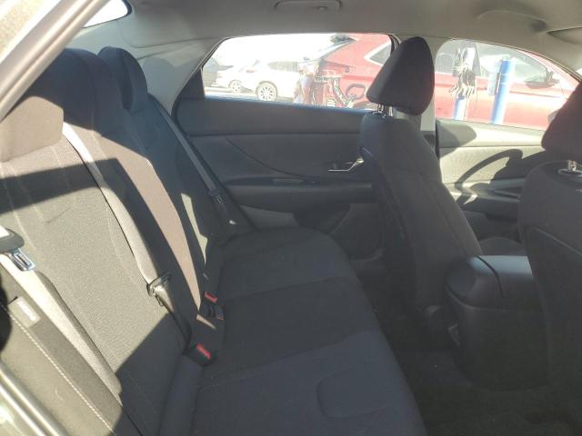 Фото 10 - HYUNDAI ELANTRA