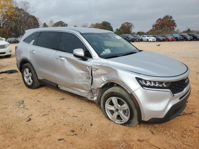 Фото 4 - KIA SORENTO