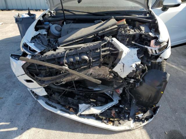 Фото 12 - AUDI Q3