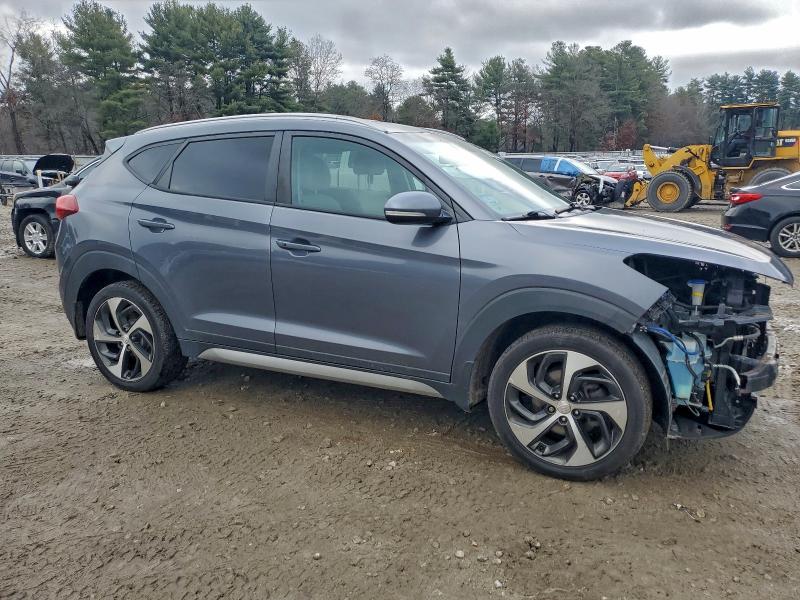 Фото 4 - HYUNDAI TUCSON