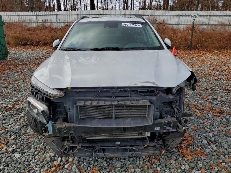 Фото 5 - HYUNDAI KONA