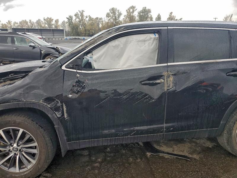 Фото 7 - TOYOTA HIGHLANDER