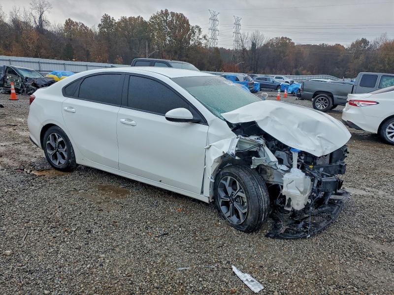 Фото 4 - KIA FORTE