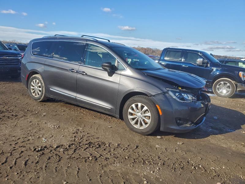 Фото 4 - CHRYSLER PACIFICA