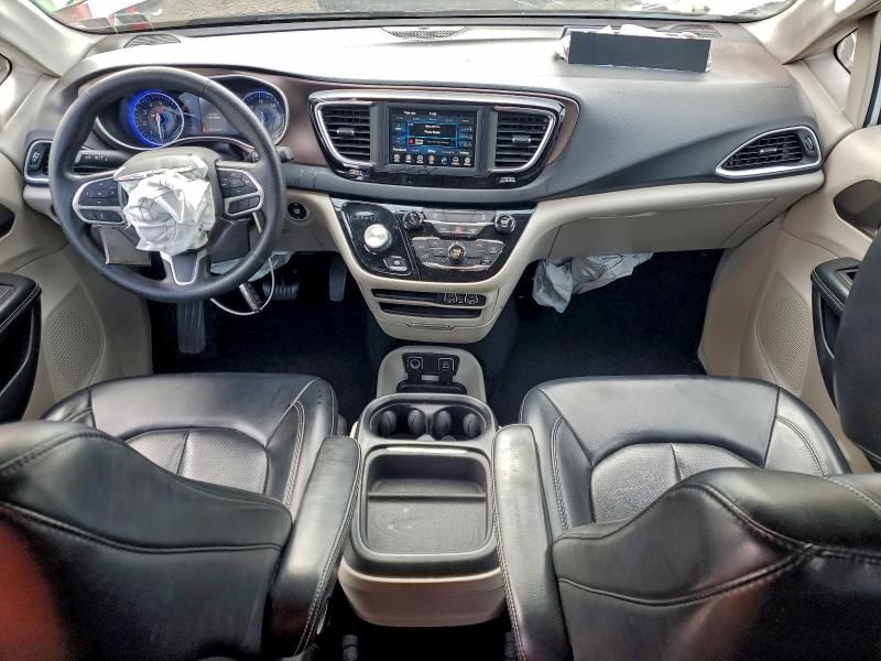 Фото 8 - CHRYSLER MINIVAN