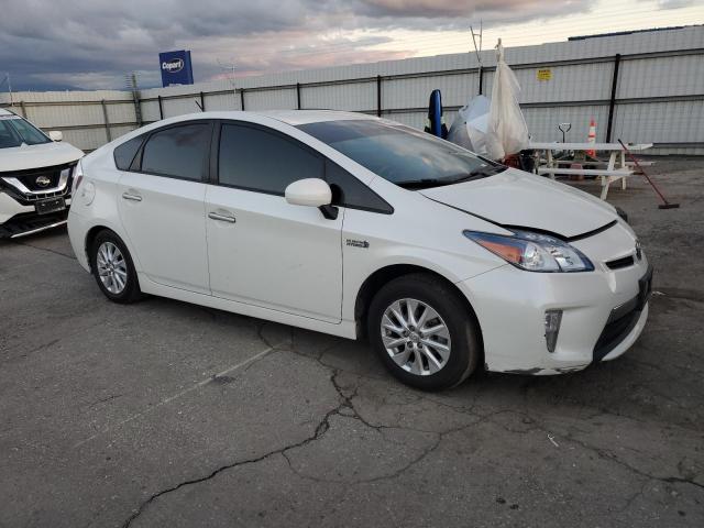 Фото 4 - TOYOTA PRIUS