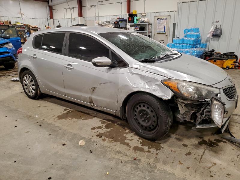 Фото 4 - KIA FORTE