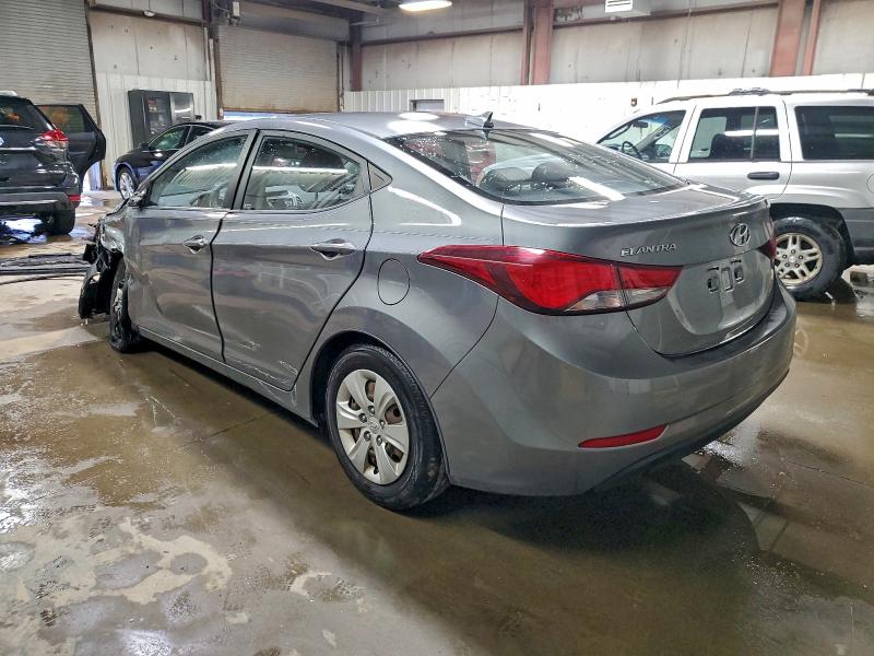 Фото 2 - HYUNDAI ELANTRA