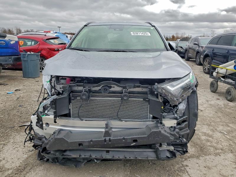 Фото 5 - TOYOTA RAV4