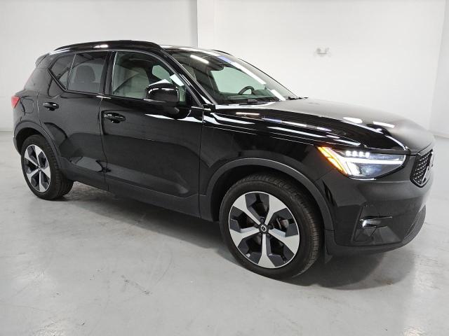 VOLVO XC40 PLUS 2023 VIN YV4L12UW0P2938483