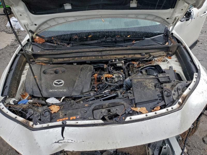 Фото 12 - MAZDA CX30