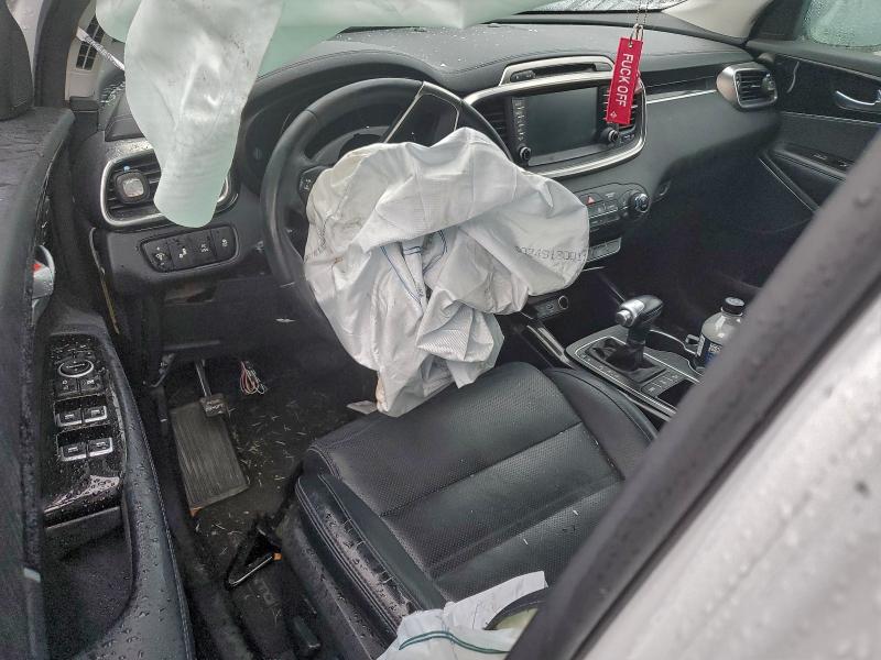 Фото 8 - KIA SORENTO