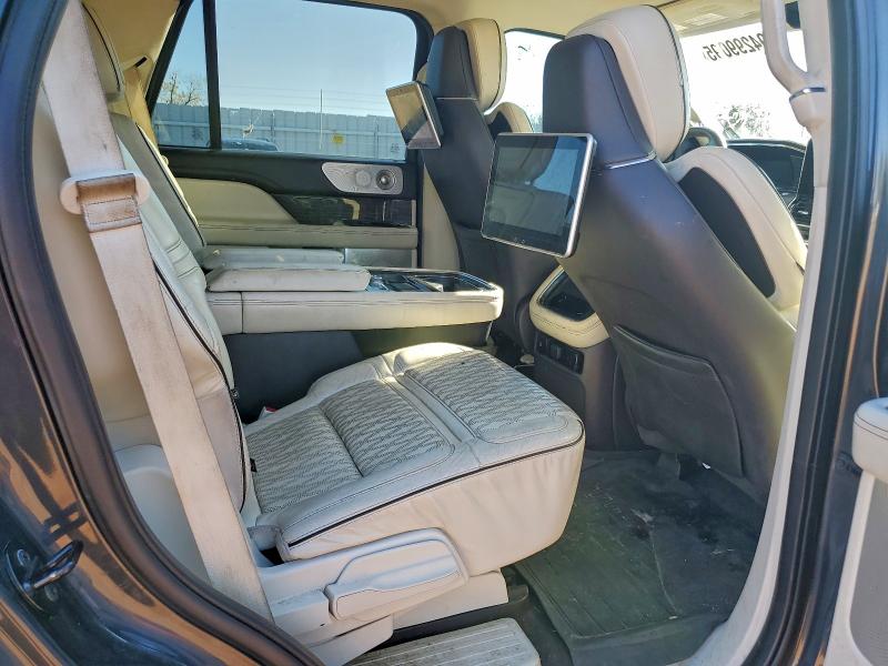 Фото 11 - LINCOLN NAVIGATOR