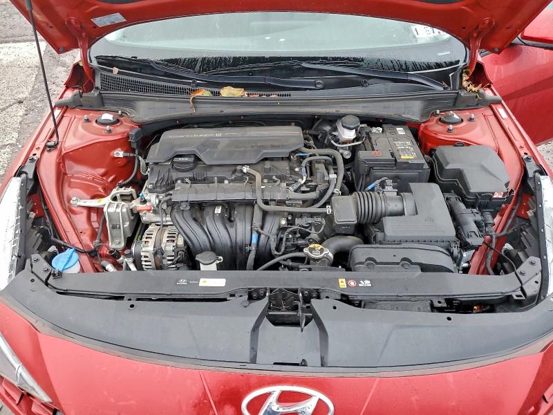 Фото 11 - HYUNDAI ELANTRA