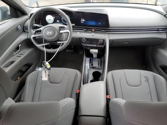 Фото 8 - HYUNDAI ELANTRA