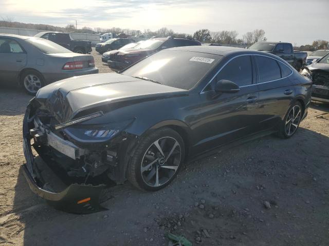 Фото 1 - HYUNDAI SONATA