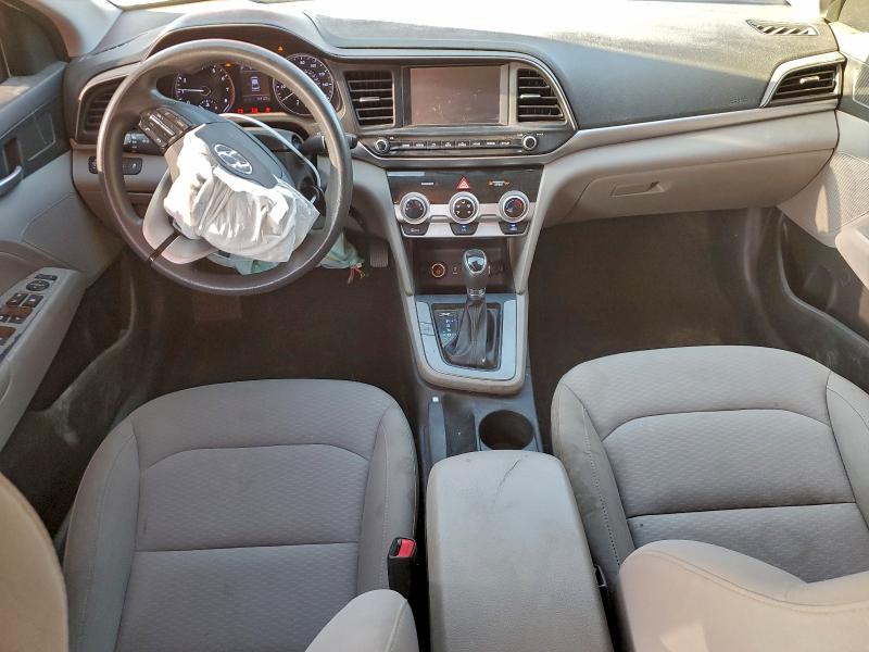 Фото 8 - HYUNDAI ELANTRA