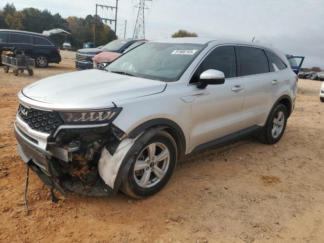 Фото 1 - KIA SORENTO