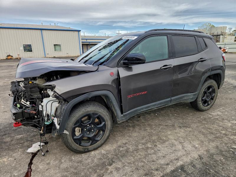 Фото 1 - JEEP COMPASS