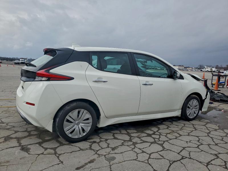 Фото 3 - NISSAN LEAF