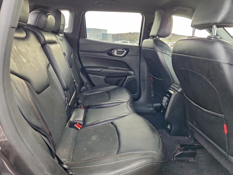 Фото 10 - JEEP COMPASS