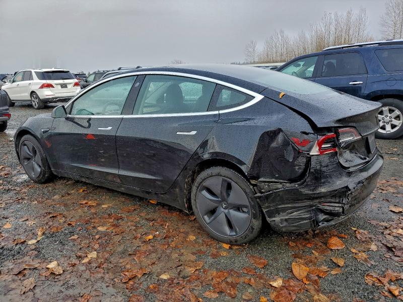 Фото 2 - TESLA MODEL 3