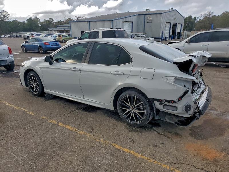 Фото 2 - TOYOTA CAMRY