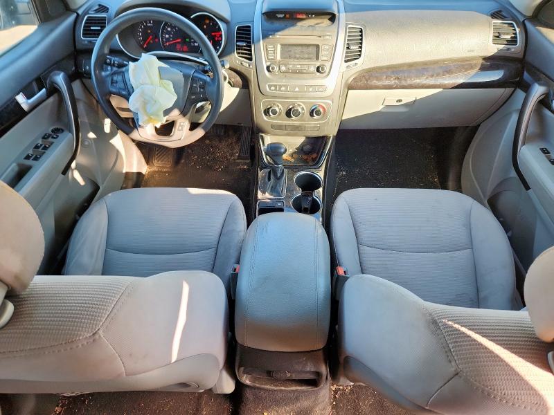 Фото 8 - KIA SORENTO