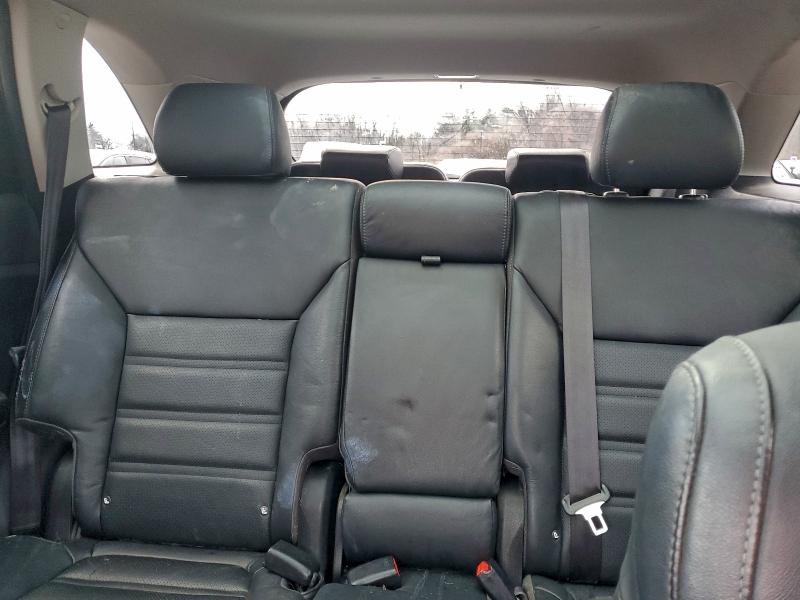 Фото 10 - KIA SORENTO