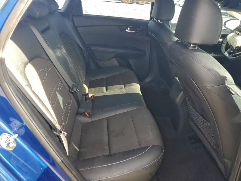 Фото 10 - KIA FORTE