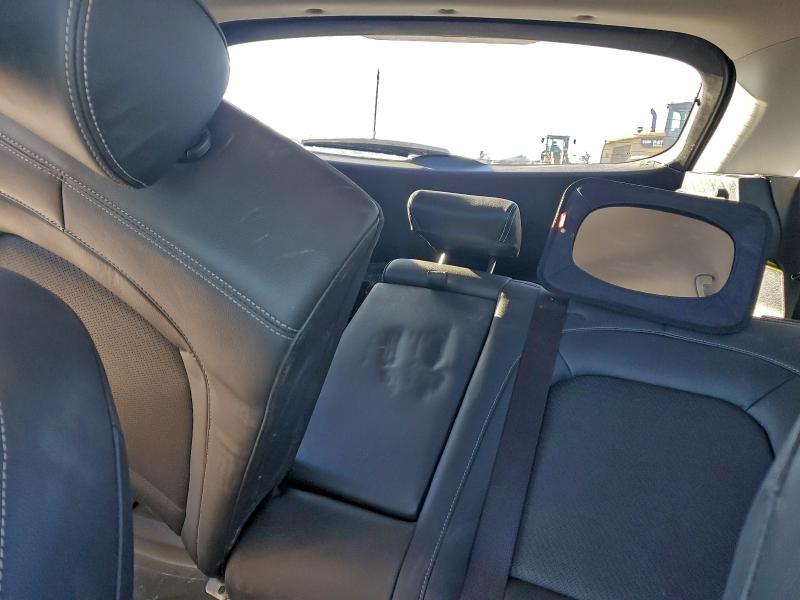 Фото 10 - HYUNDAI KONA