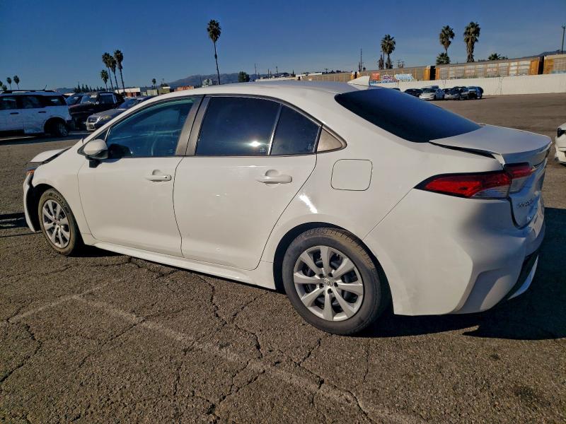 Фото 2 - TOYOTA COROLLA