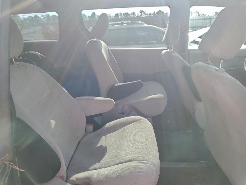 Фото 11 - TOYOTA SIENNA