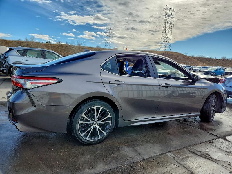 Фото 3 - TOYOTA CAMRY