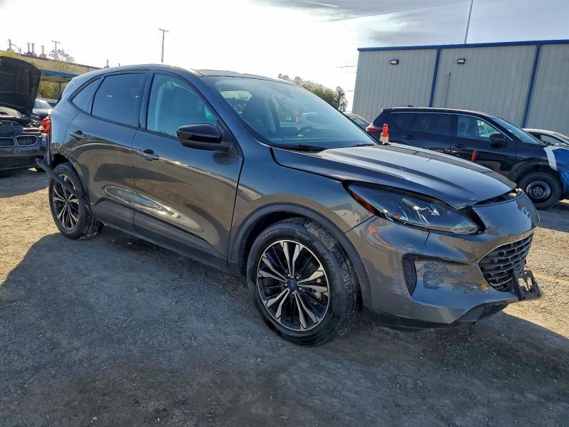 Фото 4 - FORD ESCAPE