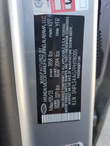 Фото 13 - HYUNDAI ELANTRA