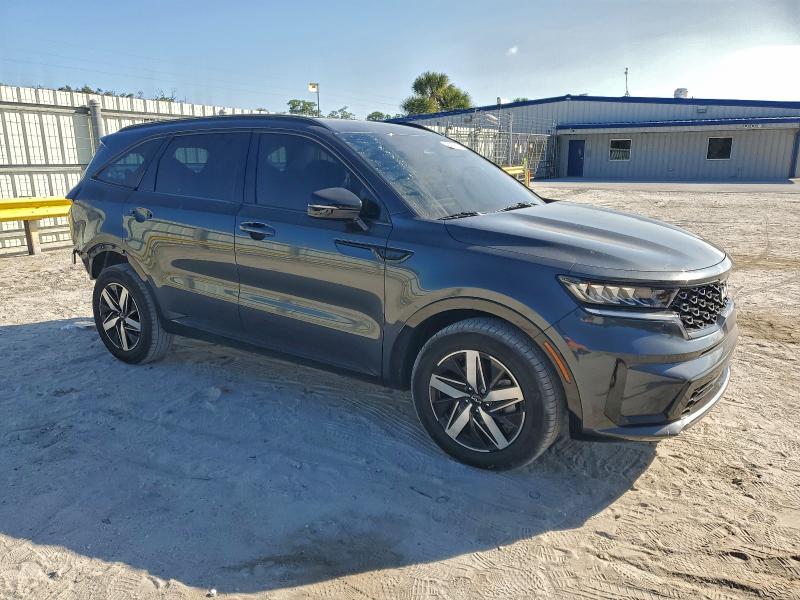 Фото 4 - KIA SORENTO