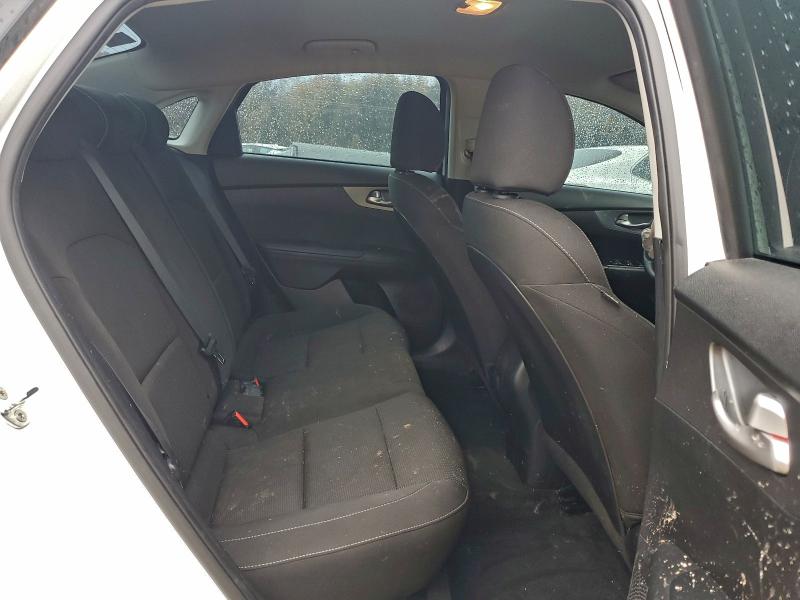 Фото 10 - KIA FORTE