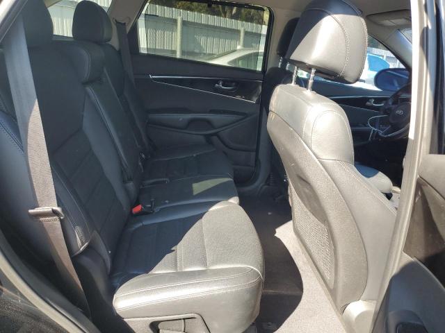 Фото 11 - KIA SORENTO