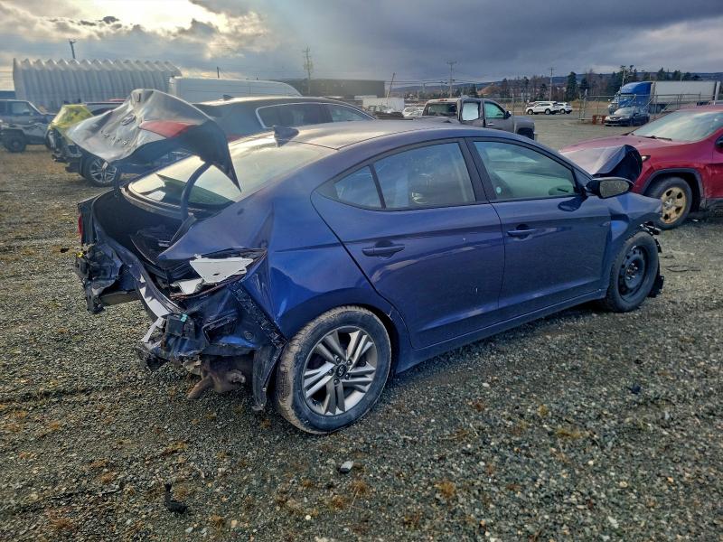 Фото 3 - HYUNDAI ELANTRA