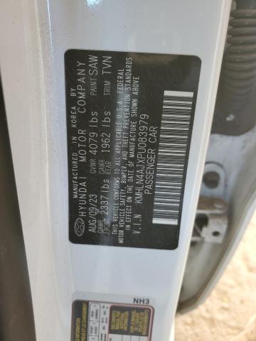 Фото 13 - HYUNDAI ELANTRA