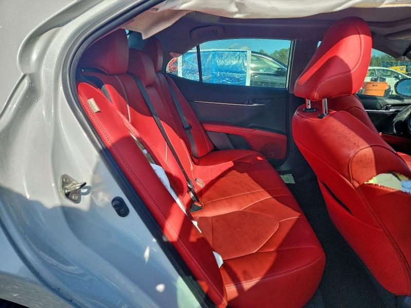 Фото 10 - TOYOTA CAMRY