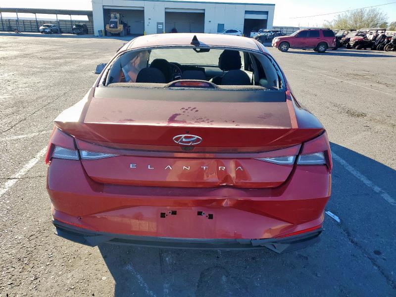 Фото 6 - HYUNDAI ELANTRA