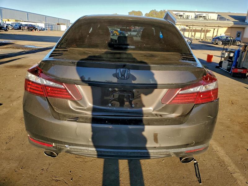 Фото 6 - HONDA ACCORD