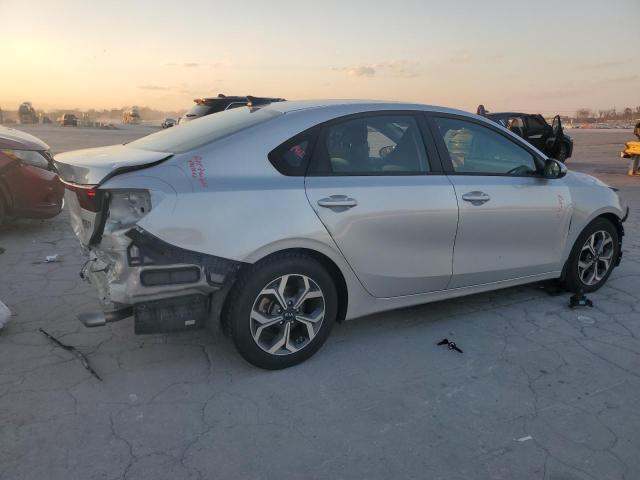 Фото 3 - KIA FORTE