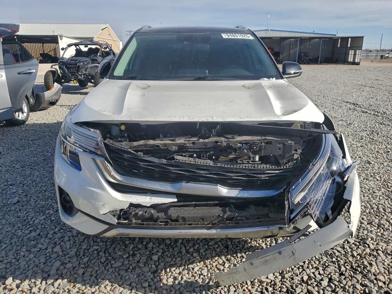 Фото 5 - KIA SELTOS