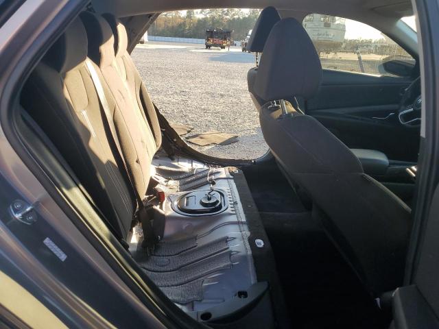 Фото 10 - HYUNDAI ELANTRA