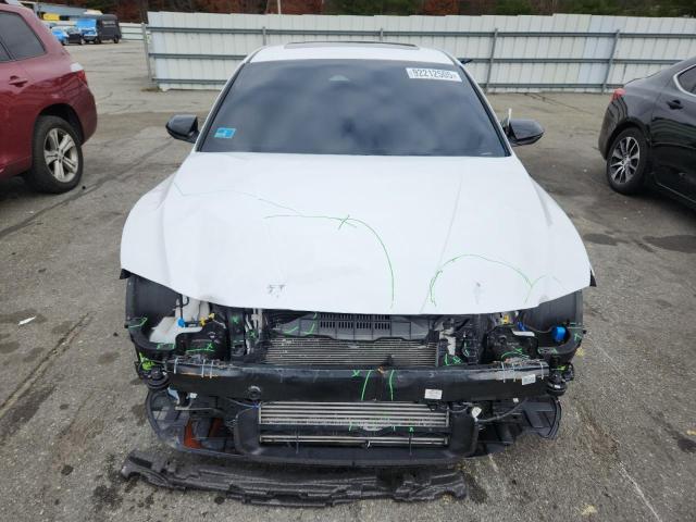 Фото 5 - HYUNDAI ELANTRA