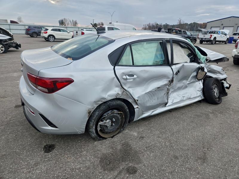 Фото 3 - KIA RIO