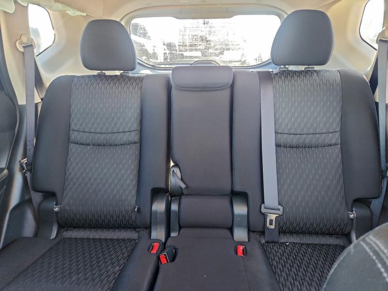 Фото 10 - NISSAN ROGUE